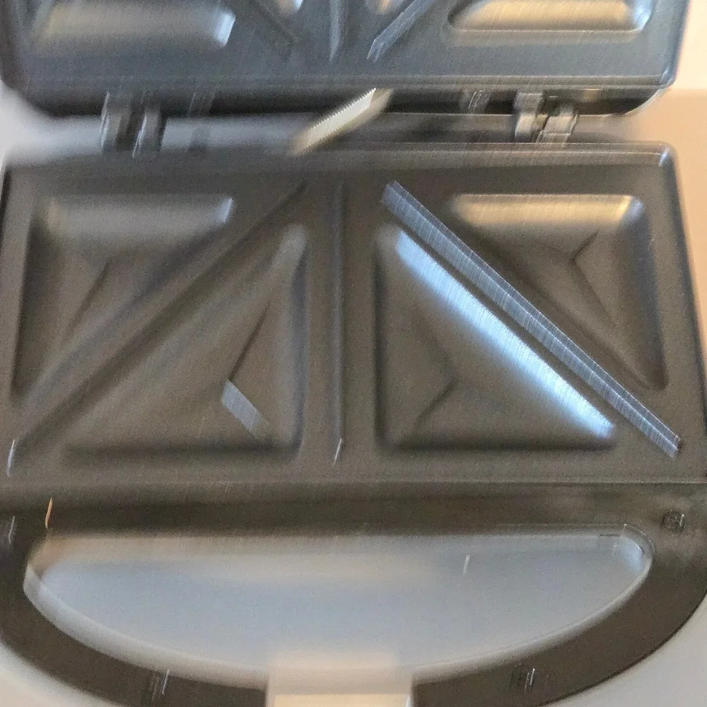 Cuisinart WM SW2N1‎ Silver Sandwich Grill Waffle Maker 700W - Used